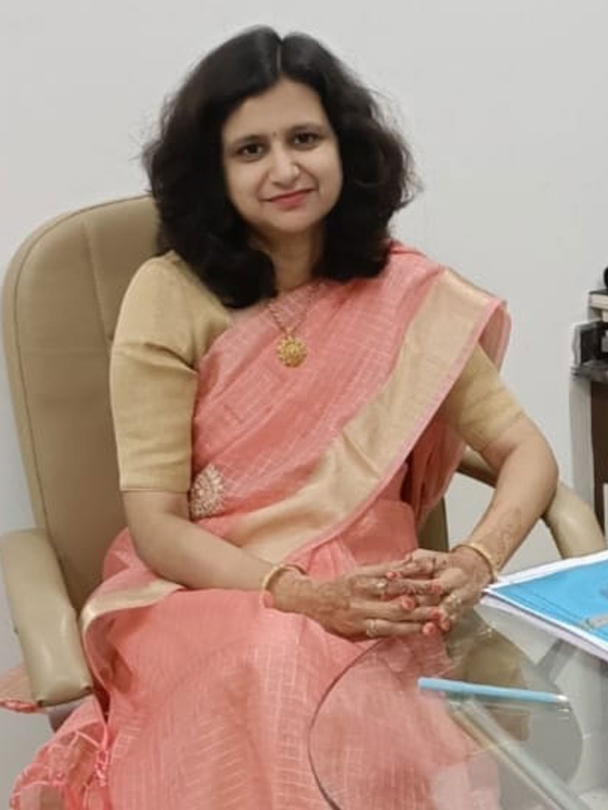 Dr.Charu-Gupta